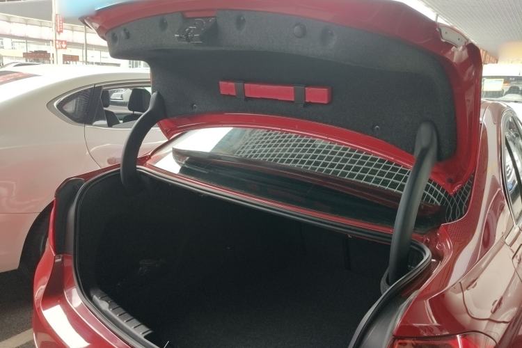 Used BMW 3 Series 2015 316Li Fashion Model Trunk