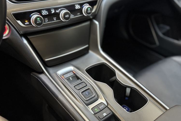 Used Honda Accord 2018 Rui Hybrid 2.0L Rui Ling Edition China VI Gear Lever