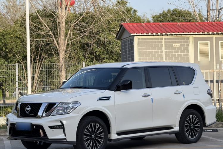 Used Nissan Patrol  Exterior 2