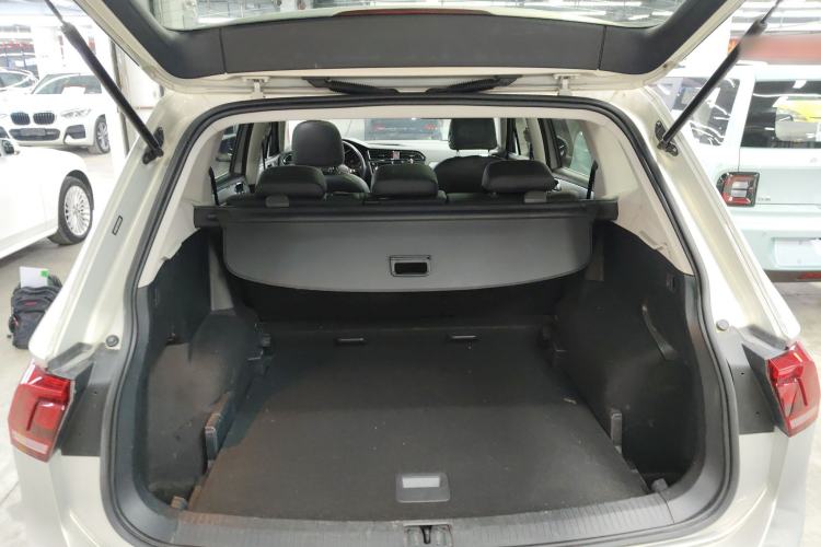 Used Volkswagen Tiguan L 2021 330TSI Automatic Two-Wheel Drive Smart Edition