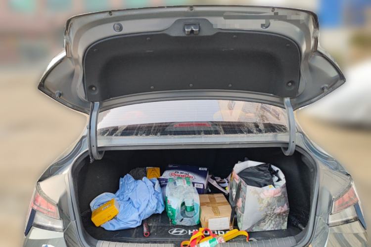 Used Hyundai Elantra 2023 1.5L CVT LUX Prestige Edition
