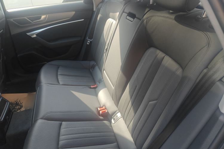 Used Audi A6 2023 allroad quattro 55 TFSI Prestige Off-Road Model