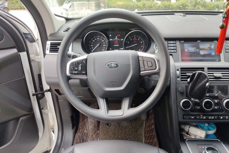Used Land Rover Discovery Sport 2018 240 PS PURE Edition Steering Wheel
