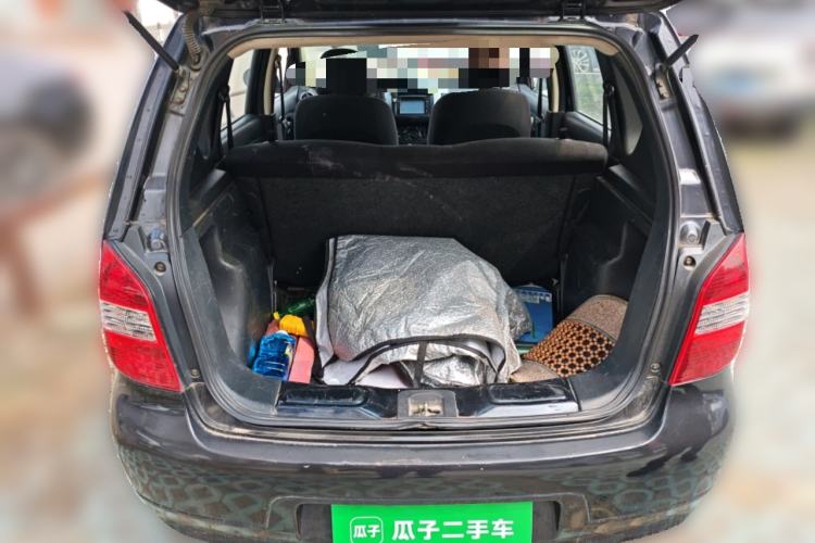 Used Nissan Livina 2010 Jingyue Edition 1.6L Manual All-Around Model Trunk