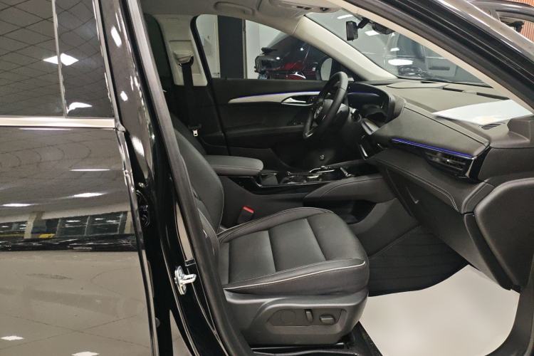 Used Buick Envision 2025 Encore Plus 28T All-Wheel-Drive Platinum Edition