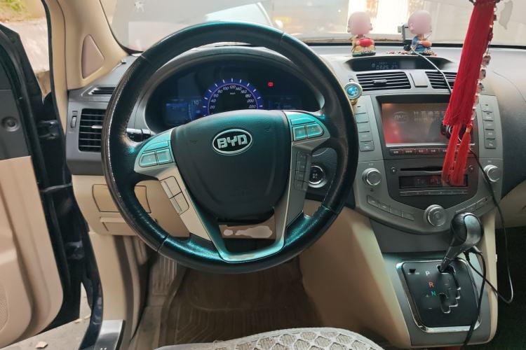 Used BYD S6 2012 2.4L Automatic Luxury Edition
