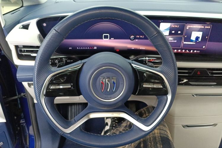 Used Buick Century 2023 2.0T Six-Seater Yinshi Edition Steering Wheel