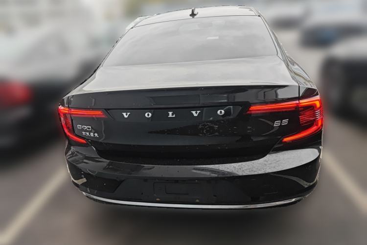 Used Volvo S90 2025 B5 Zhiyuan Luxury Edition Rear