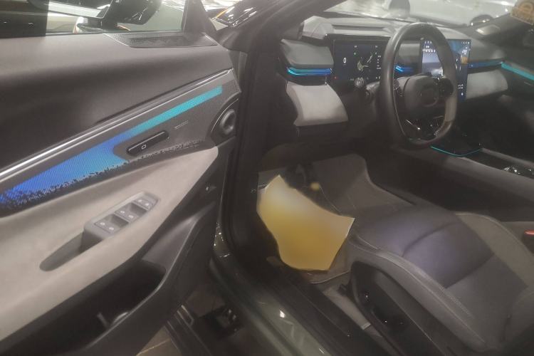 Used Lynk & Co 08 EM-P 2023 220km All-Wheel-Drive Performance Halo