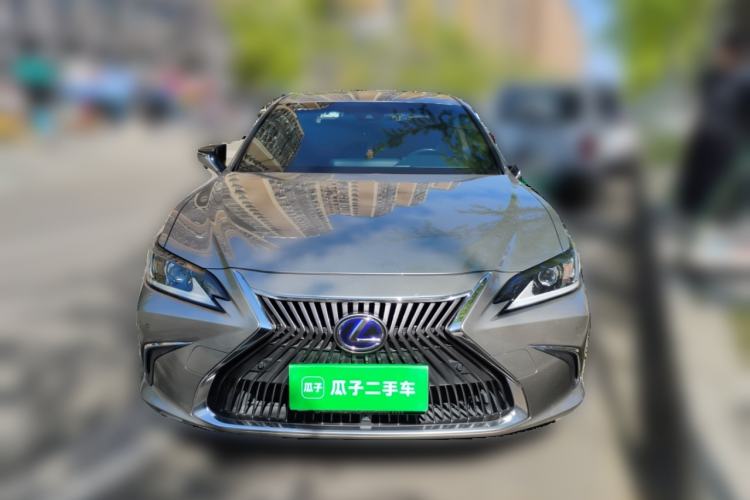 Used Lexus ES 2018 300h Premier Edition China VI Standard