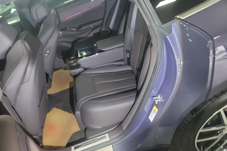 Used Denza Z9 2024 630 km All-Wheel Drive Max Version