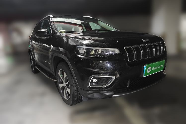 Used Jeep Cherokee 2019 2.0T Four-Wheel Drive Explorer Edition China VI Emission Standard Front Right 45 Deg