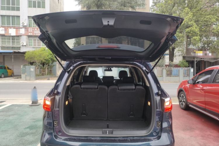 Used BYD Song MAX 2019 1.5T Manual Smart Connect Ruiyi Sunroof Model 7 Seats China VI Standard