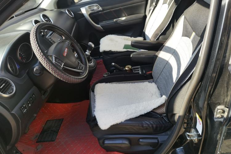 Used Haval H6 2014 Upgraded Model 1.5T Manual Two-Wheel Drive Elite Version Left Front Seat