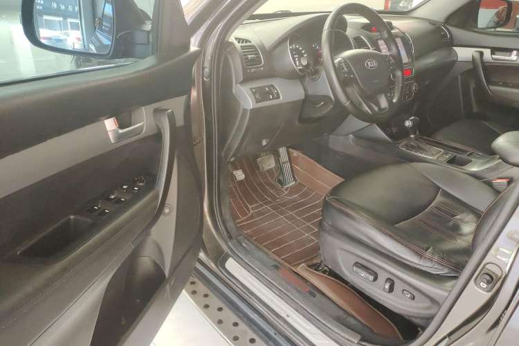 Used Kia Sorento 2013 2.4L 5-Seater Gasoline Comfort Version China IV Standard
