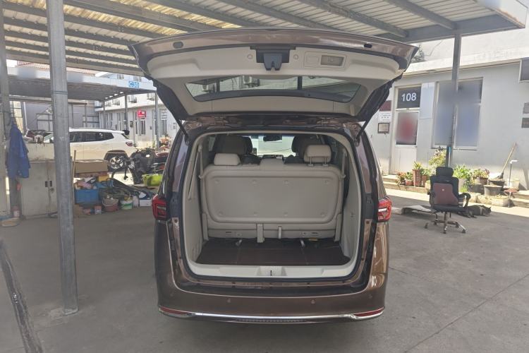 Used Buick GL8 2021 Land Cruiser Executive Class 652T Luxury Model
