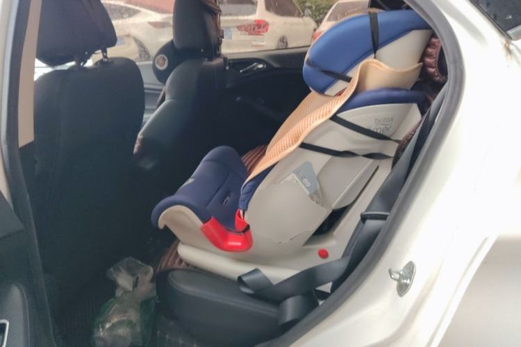 Used BYD Yuan New Energy 2018 EV360 Smart Connect Cool Edition Left Rear Seat