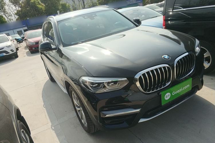 Used BMW X3 2021 xDrive25i Luxury Package Front Right 45 Deg