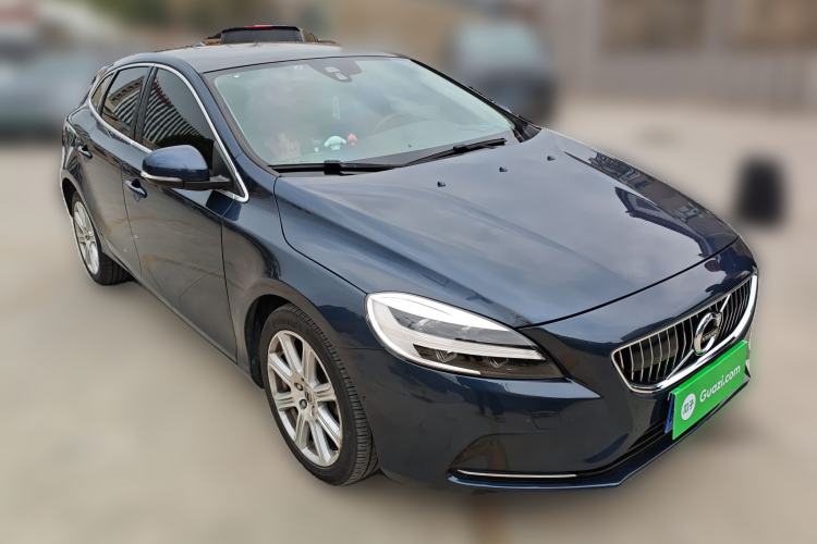Used Volvo V40 2017 T3 Zhiya Edition
