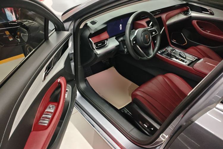 Used Hongqi H5 2025 2.0T Automatic Flag Edition – 500 000 Units Commemorative Version