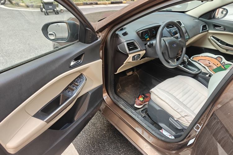 Used Ford Escort 2015 1.5L Automatic Comfort Edition