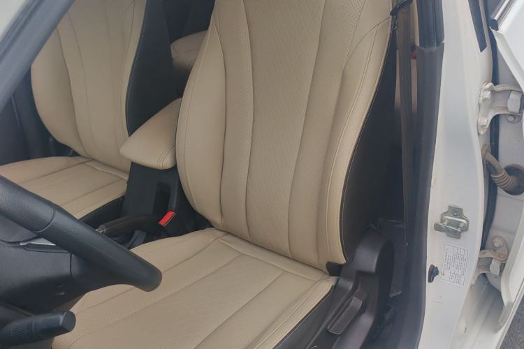 Used Baojun 310W 2017 1.5L Manual Fashion Model China V