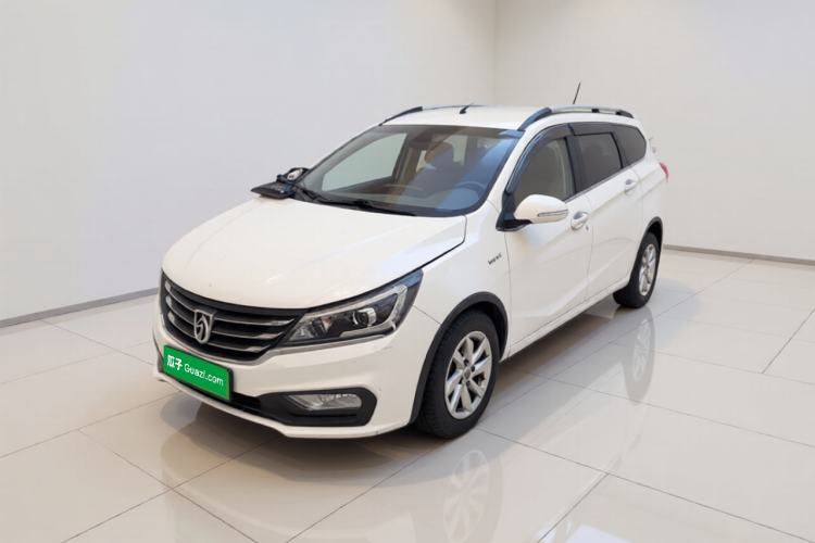 Used Baojun 310W 2017 1.5L Manual Fashion Edition China VI Guazi used car, China used car export, Used car for sale, Used cars, Cheapest cars for sale
