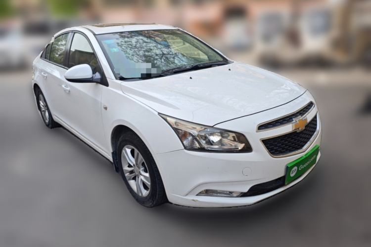 Used Chevrolet Cruze 2015 1.5L Classic SE MT Front Right 45 Deg