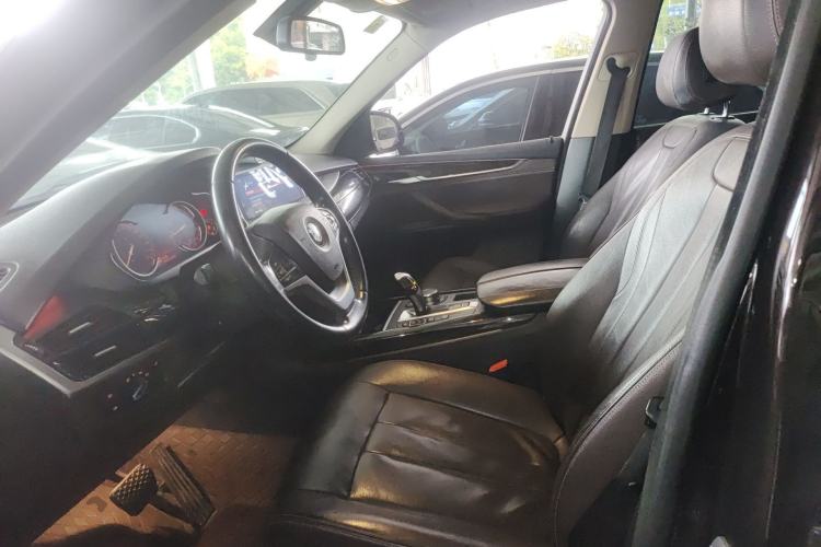 Used BMW X5 2018 xDrive28i
