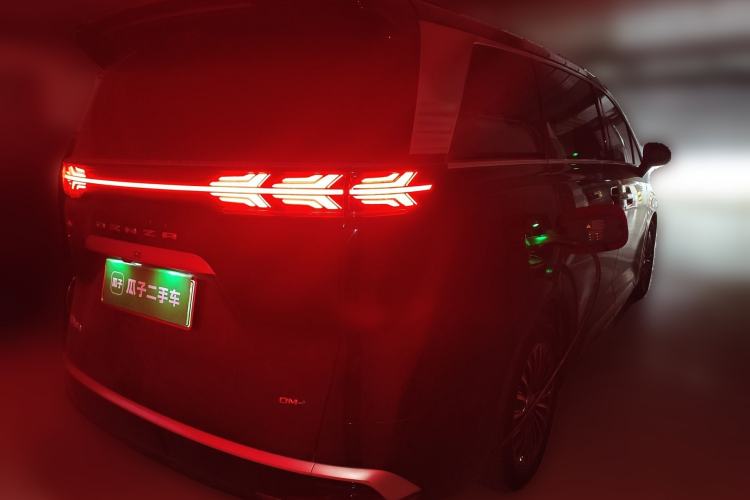 Used Denza D9 2023 DM-i 965 Luxury Model Rear Right 45 Deg