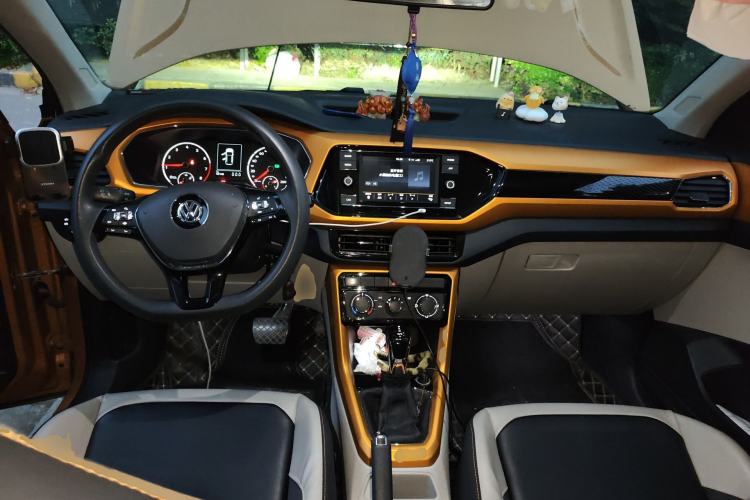 Used Volkswagen T-Cross 2019 280TSI DSG Comfort Edition Center Console