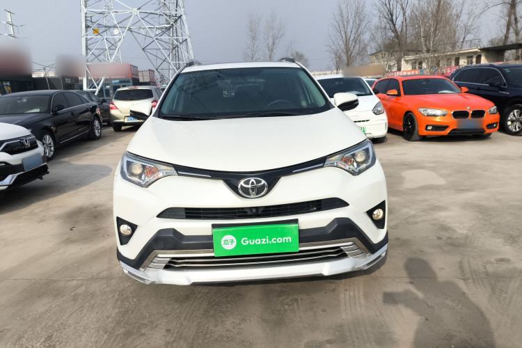 Used Toyota RAV4 2016 2.0L CVT Two-Wheel Drive Fashion Edition China V Standard
