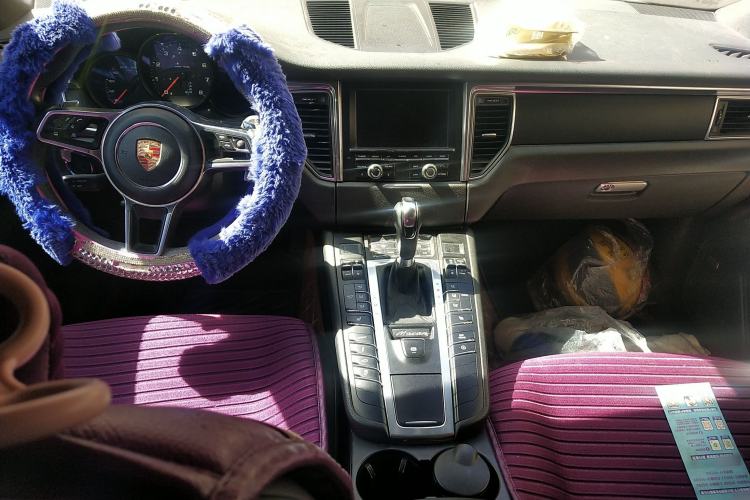 Used Porsche Macan 2014 Macan 2.0T Center Console