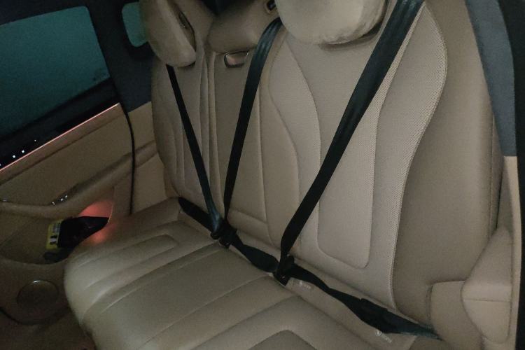 Used Hima Luxeed R7 2024 All-Electric 802 km Max Left Rear Seat