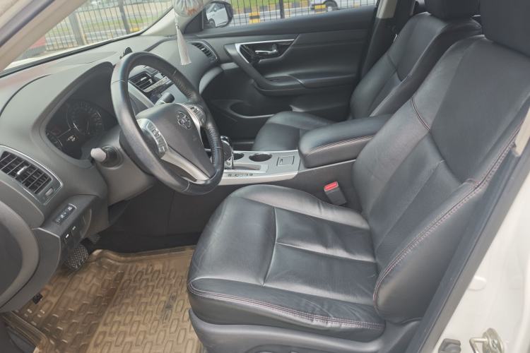 Used Nissan Teana 2016 Revised Version 2.0L XL Comfort Edition Interior 2