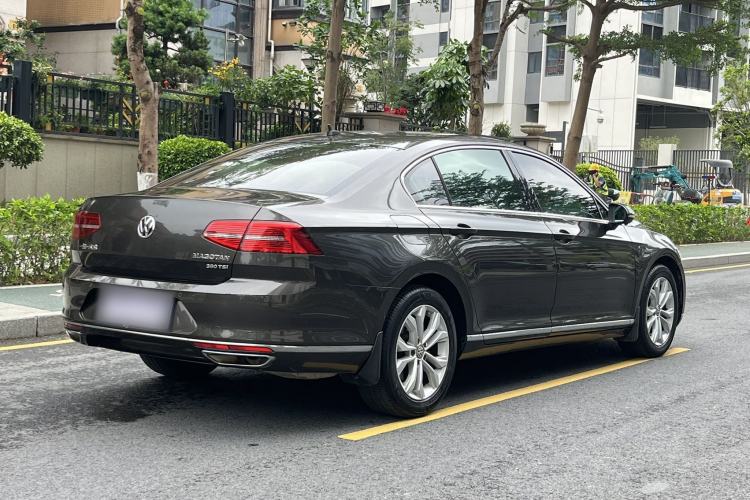 Used Volkswagen Magotan 2017 380TSI DSG Luxury Model Exterior 6