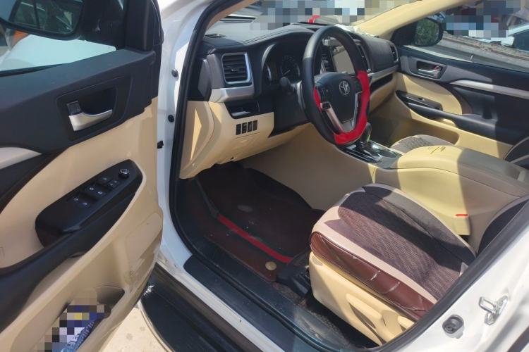 Used Toyota Highlander 2021 2.0T Two-Wheel Drive Elite Version 7-Seater
