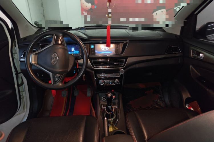 Used CHANGAN KAICHENG Oushang A600 2017 1.5L Manual Luxury Model Center Console