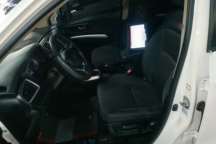 Used Suzuki S-Cross 2015 1.6L CVT Two-Wheel Drive Entry-Level Trim