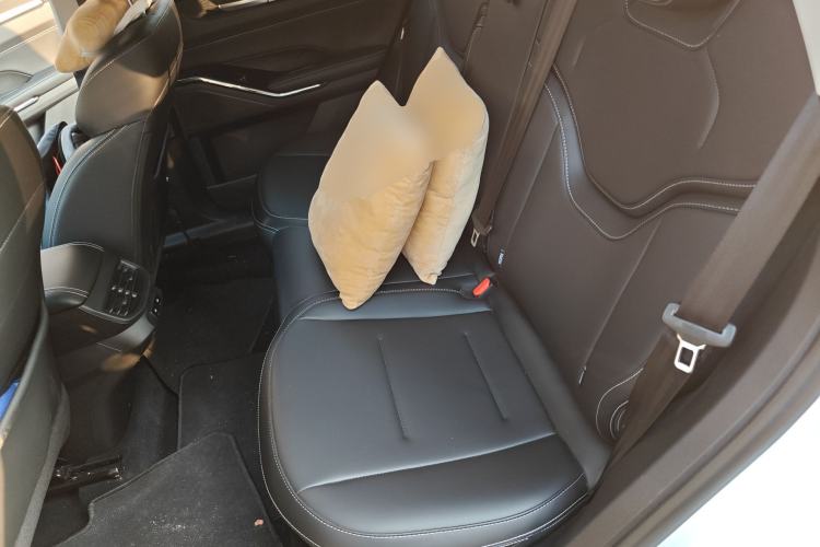 Used Haval H6 2024 1.5T Two-Wheel-Drive Classic Edition
