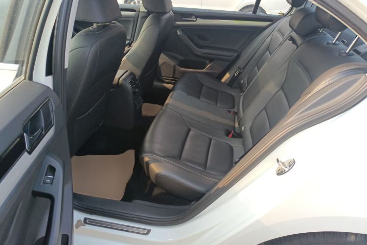 Used Volkswagen Sagitar 2017 1.6L Automatic Comfort Model
