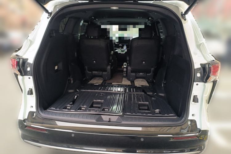 Used Toyota SIENNA 2026 Model 2.5L Dual-Engine Four-Wheel-Drive Luxury Edition Trunk