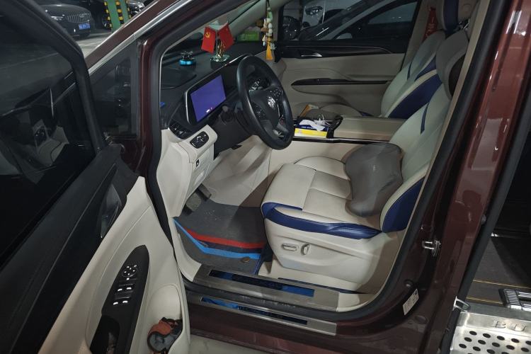 Used Buick GL8 2022 ES Landtrek 653T Comfort Edition Driver Seat