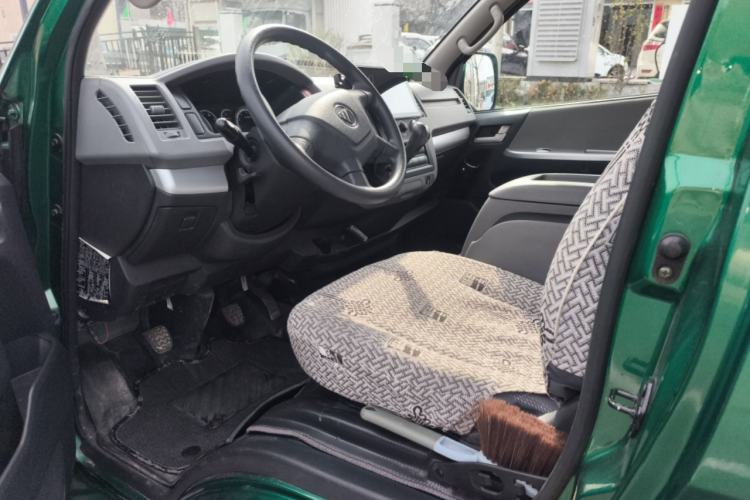 Used Foton Scenic G7 2022 2.4L Gasoline Commercial Version Short Wheelbase High-Roof Van 2 Seats Model 4K22D4M Left Front Seat