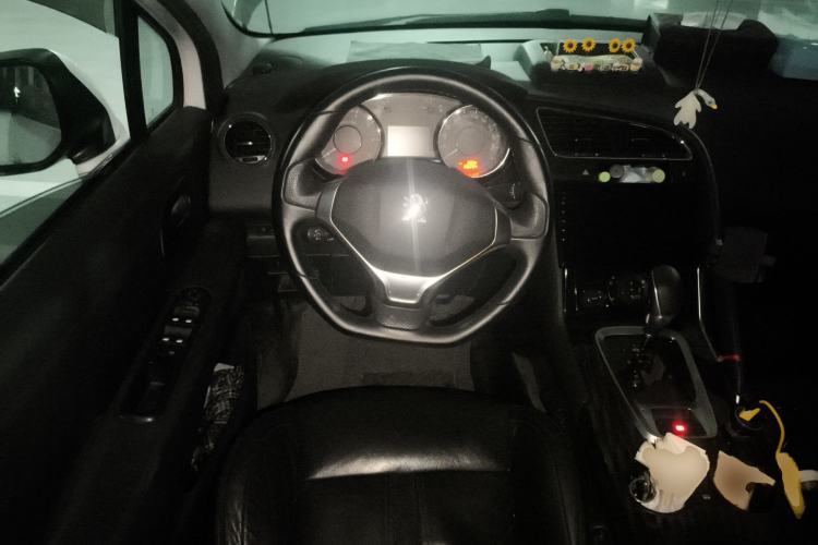 Used Peugeot 3008 2015 2.0L Automatic Trend Edition Steering Wheel