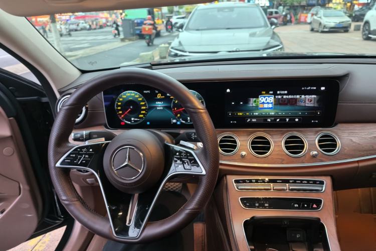 Used Mercedes-Benz E-Class 2023 E 260 L Steering Wheel