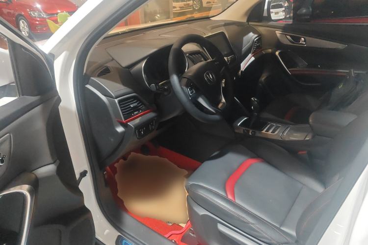 Used CHANGAN CS55 2018 1.5T Manual Colorful Model China V Standard Driver Seat