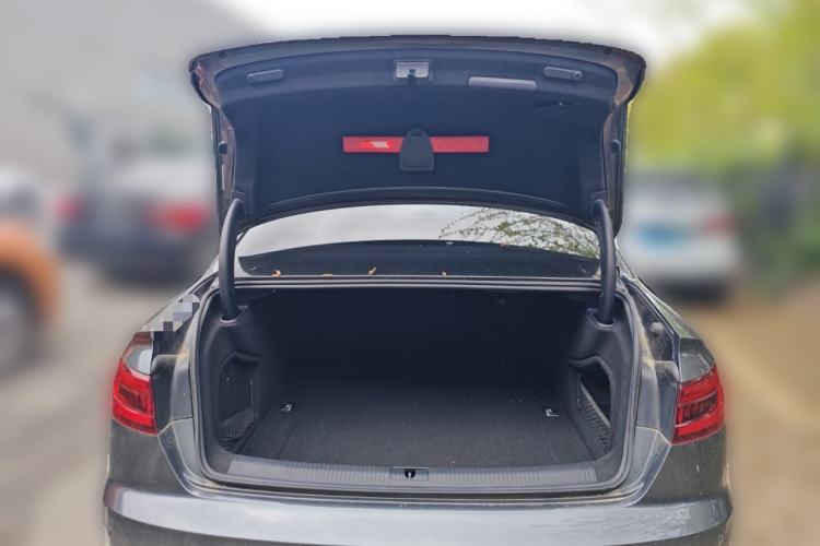 Used Audi A4L 2019 40 TFSI Fashion Edition China VI Emission Standard
