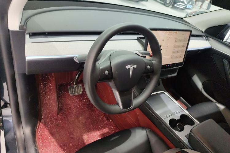 Used Tesla Model Y 2024 Rear-Wheel-Drive Version Center Console