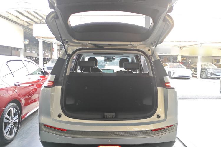 Used AION Y 2023 Younger Star Edition